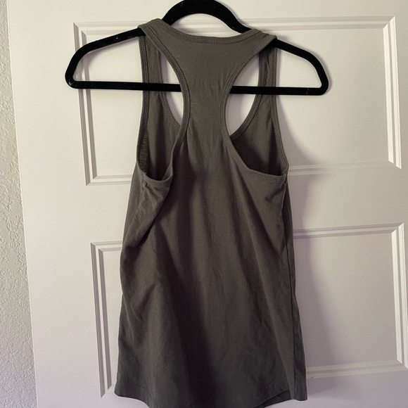 Workout Tank - Picture 2 of 3